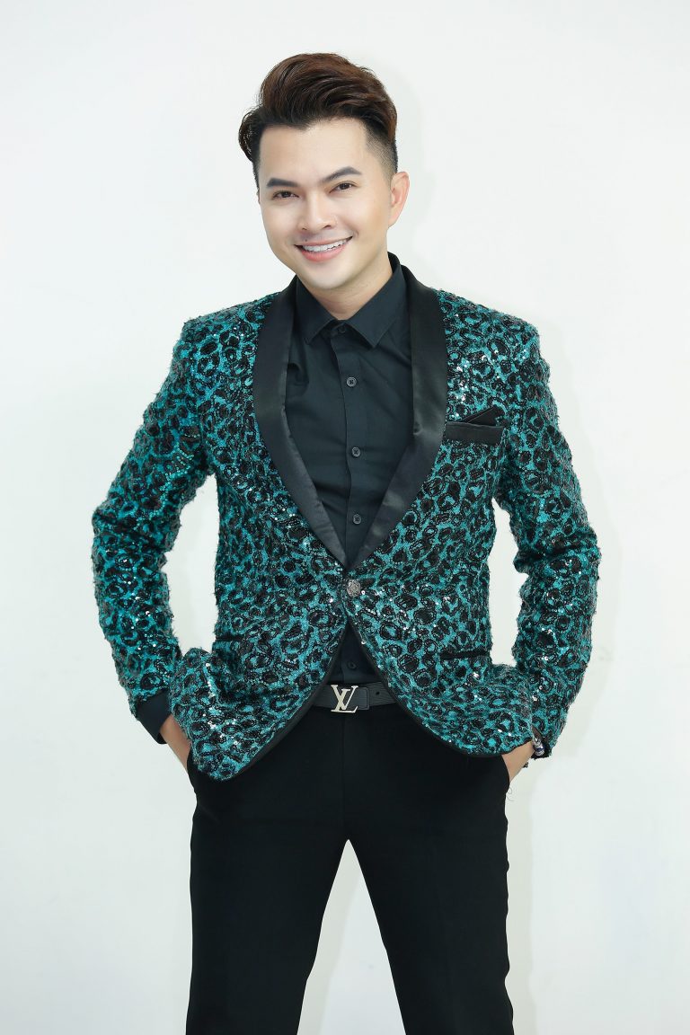 Nam Cường mở minishow kỷ niệm 15 năm ca hát trong “Âm Nhạc & Bước Nhảy”