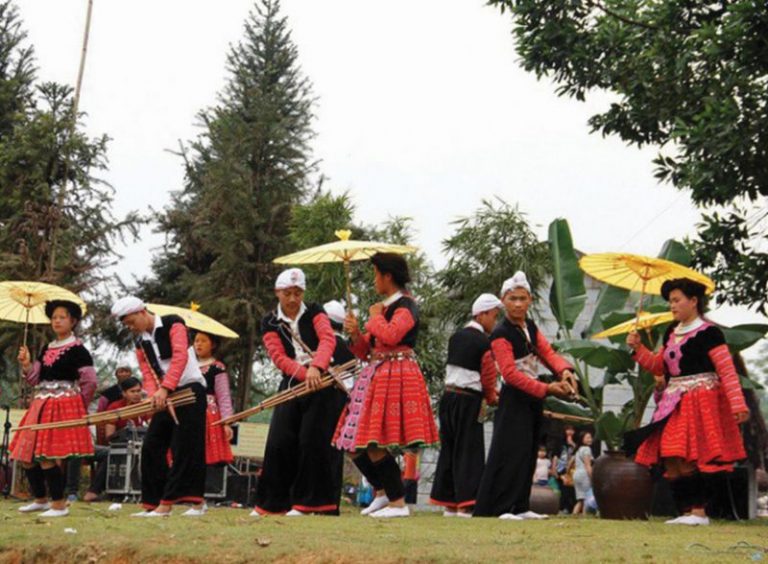 “Khơi mạch” cho âm nhạc dân gian